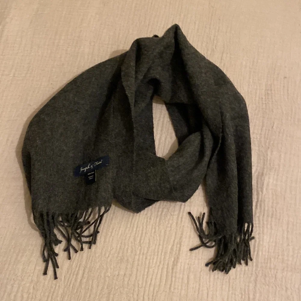 Joseph & Feiss Charcoal Wool Fabric Scarf